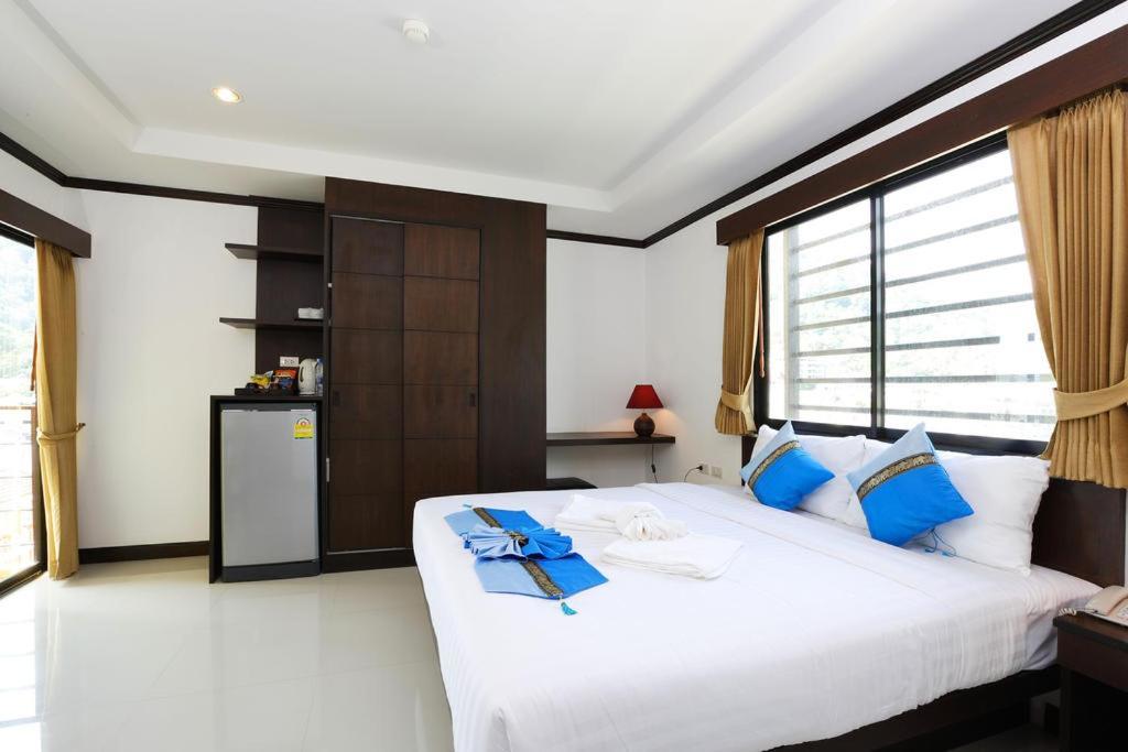 Sri Boutique Hotel Patong Exterior foto